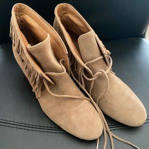 NEVER WORN lace up fringe booties